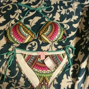 Brand New!! Flying Tomato Bikini.  S/L